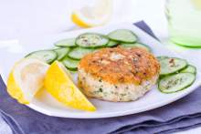 Healthy No-Fuss Salmon Burgers with Cucumber Salad Recipe